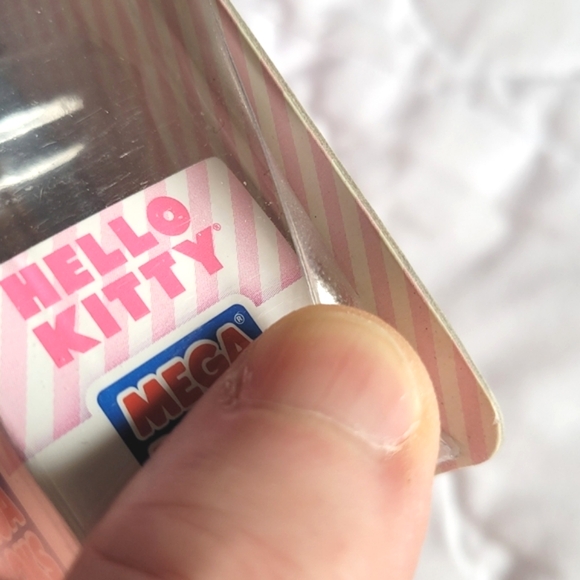 3/$15 🌸 Hello Kitty Mega Bloks: Beach - Picture 3 of 5